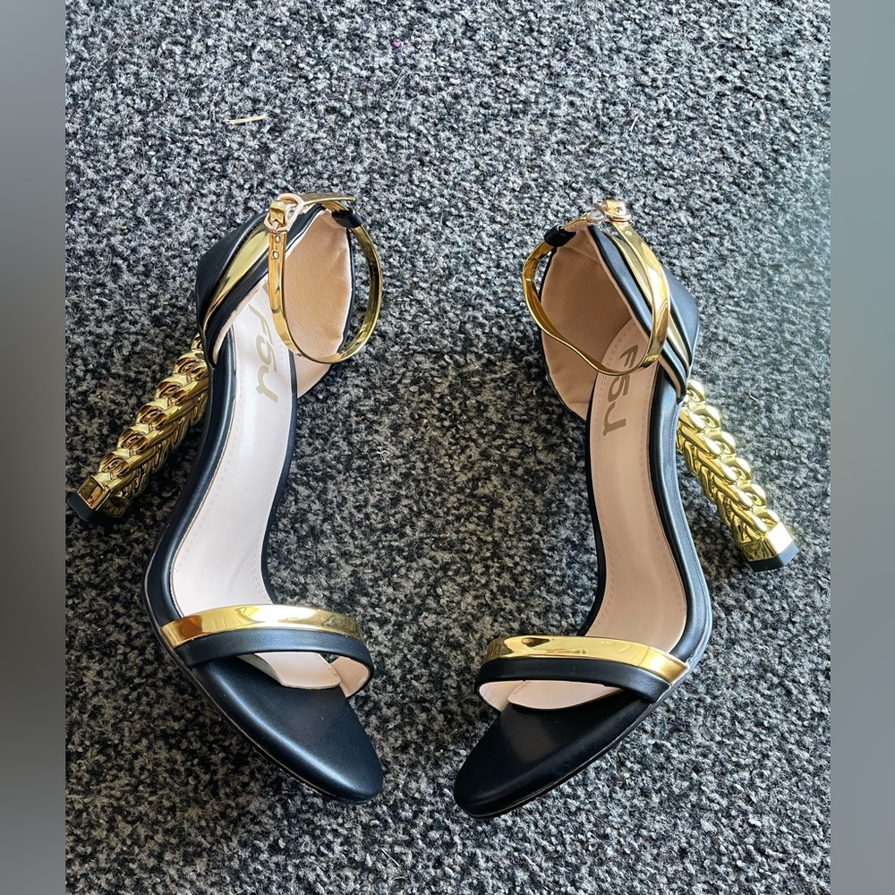 Ladies' Fashion Gold Metal Tone chain heel Party Pumps